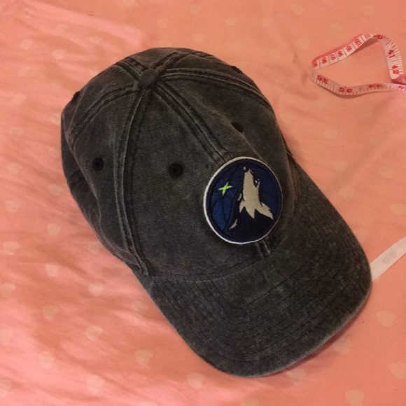 NBA hat - Picture 3 of 3